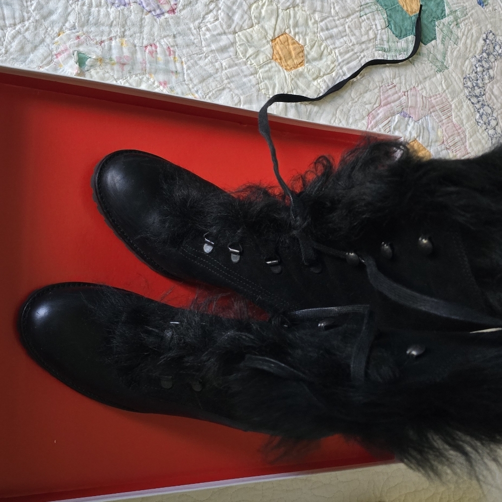 Coach Lace Up Fur Lined Black Boots Size 7.5